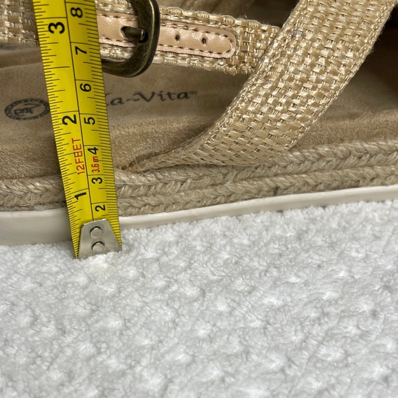 Bella Vita Women's Tan Woven Espadrilles size 9ww - Picture 7 of 7